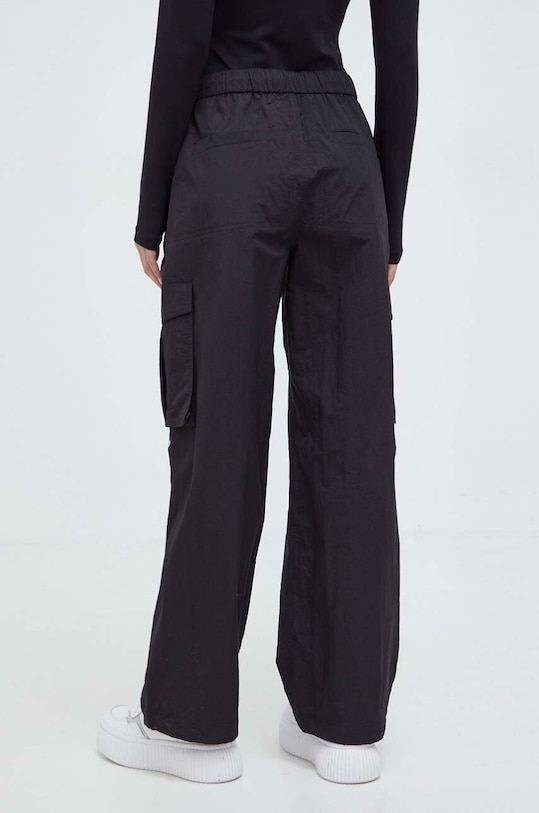 Îmbrăcăminte Karl Lagerfeld Jeans pantaloni de trening 240J1002 negru