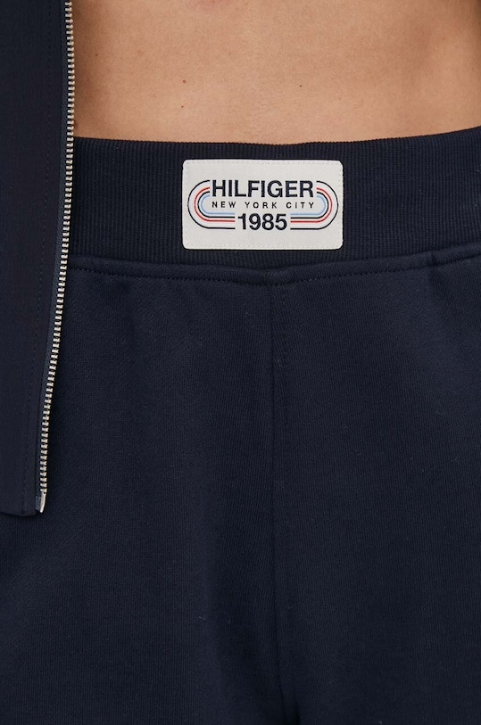 Bavlněné tepláky Tommy Hilfiger námořnická modř WW0WW42471