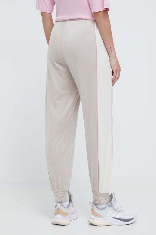 Odzież adidas Originals spodnie dresowe welurowe IR5274 beżowy