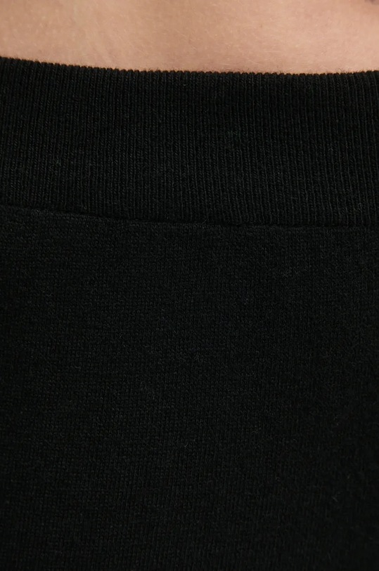 United Colors of Benetton spodnie dresowe z domieszką wełny czarny 1035DF00F