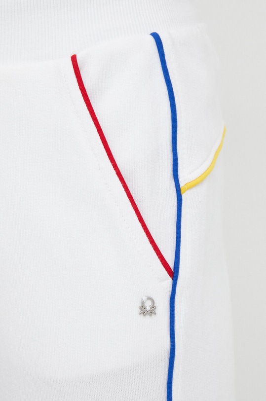 United Colors of Benetton spodnie dresowe bawełniane biały 3J68DF010