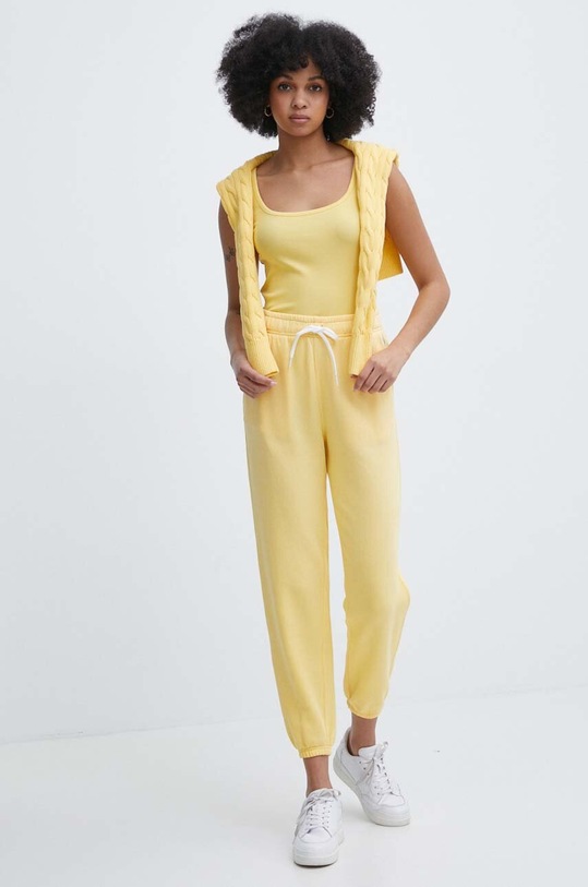 Bavlnené tepláky Polo Ralph Lauren 211935585 žltá SS25