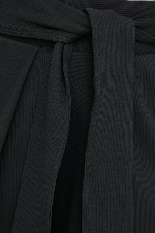 Desigual spodnie TAMI czarny 24SWPK02