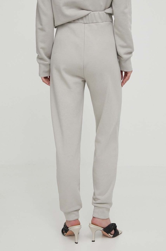 Oblečenie Tepláky Calvin Klein K20K206632 sivá
