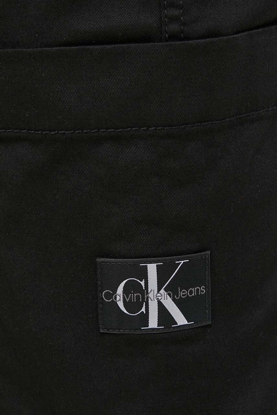 Hlače Calvin Klein Jeans crna J20J223117