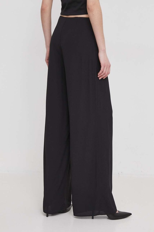 Odzież Calvin Klein Jeans spodnie J20J223321 czarny