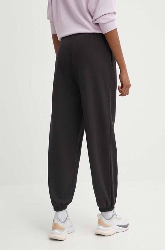 Odzież Puma spodnie dresowe bawełniane BETTER CLASSIC 624233 czarny