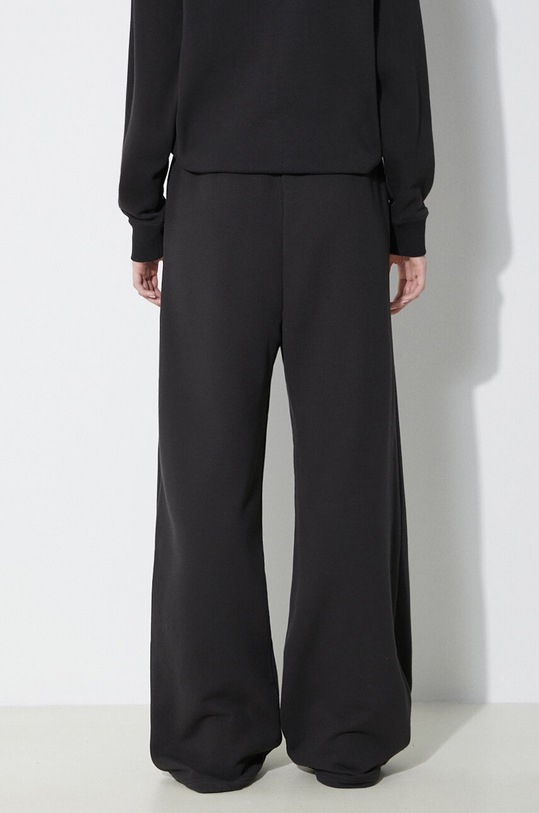 Дрехи Памучен спортен панталон Puma BETTER CLASSIC 624235 черен