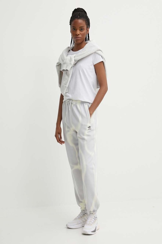Хлопковые спортивные штаны adidas Originals IU2483 серый SS24