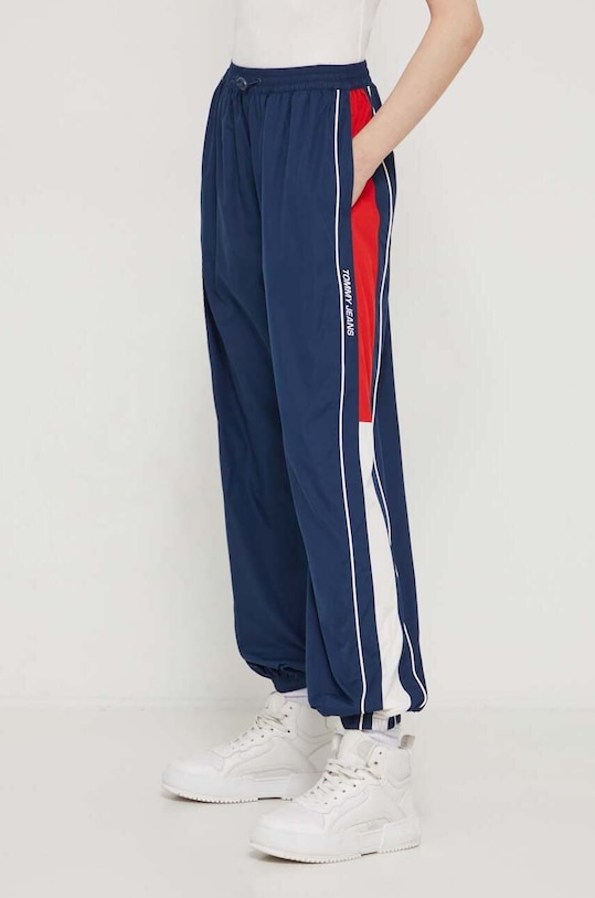 Tommy Jeans spodnie dresowe Archive Games aplikacja granatowy DW0DW18650