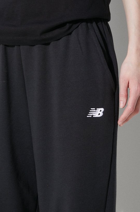 Παντελόνι φόρμας New Balance Sport Essentials WP41500BK μαύρο