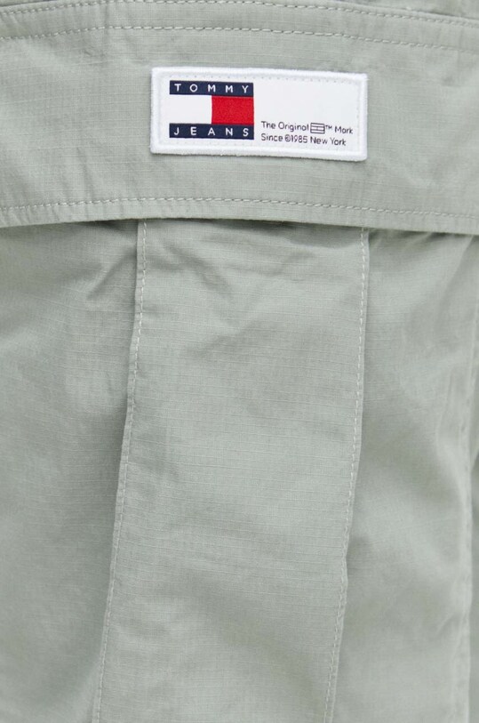 Hlače Tommy Jeans zelena DM0DM18342