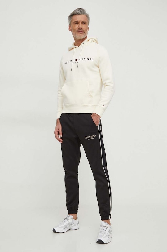 Tepláky Tommy Hilfiger MW0MW33701 černá SS24