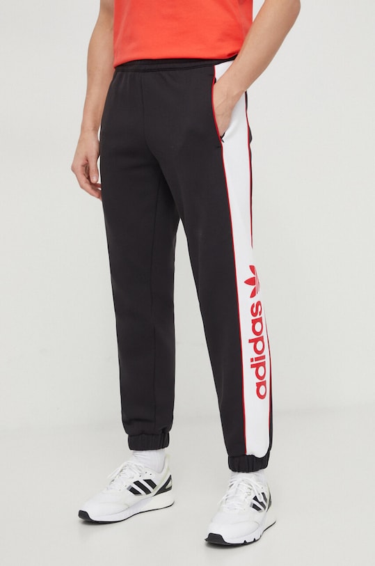 Спортен панталон adidas Originals трикотаж черен IT2441