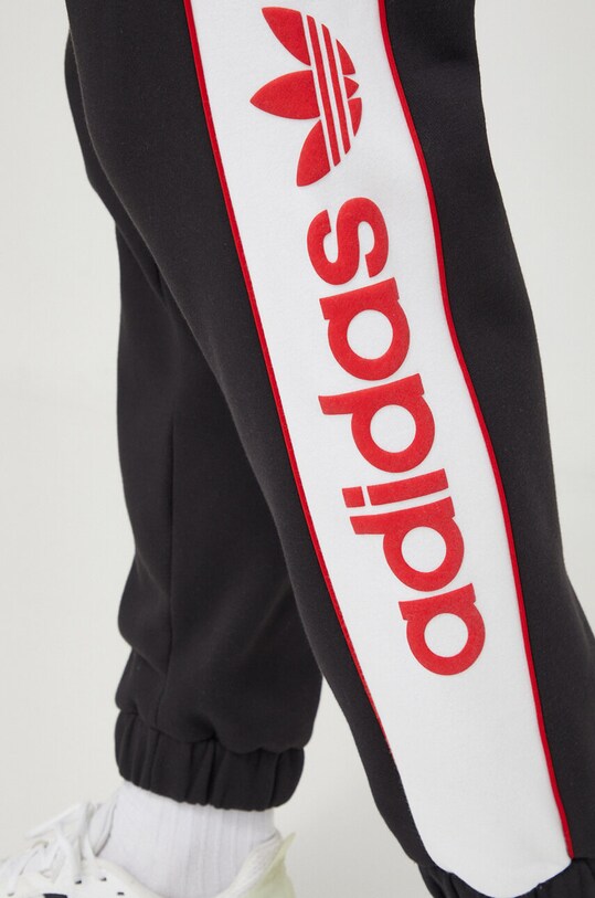 Спортен панталон adidas Originals черен IT2441