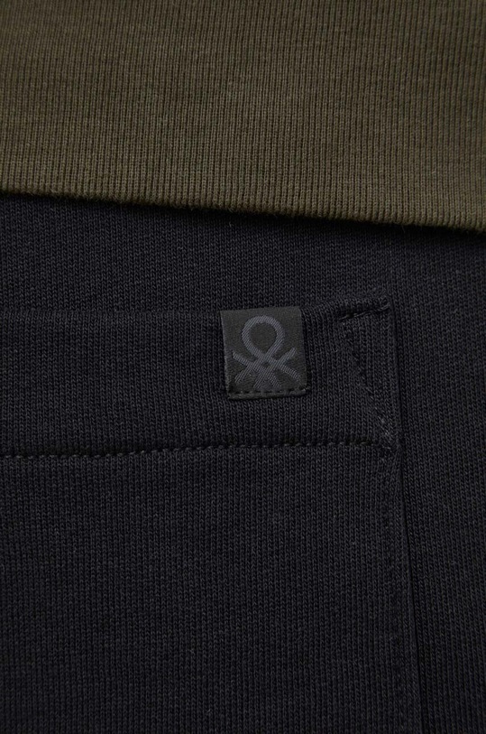 United Colors of Benetton spodnie dresowe bawełniane czarny 3J68UF00K