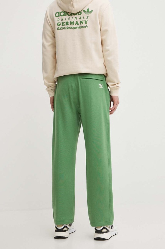 Дрехи Памучен спортен панталон adidas Originals IR9328 зелен