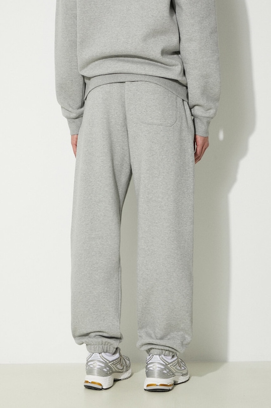 Oblečenie Tepláky Carhartt WIP Chase Sweat Pant I033667.00MXX sivá