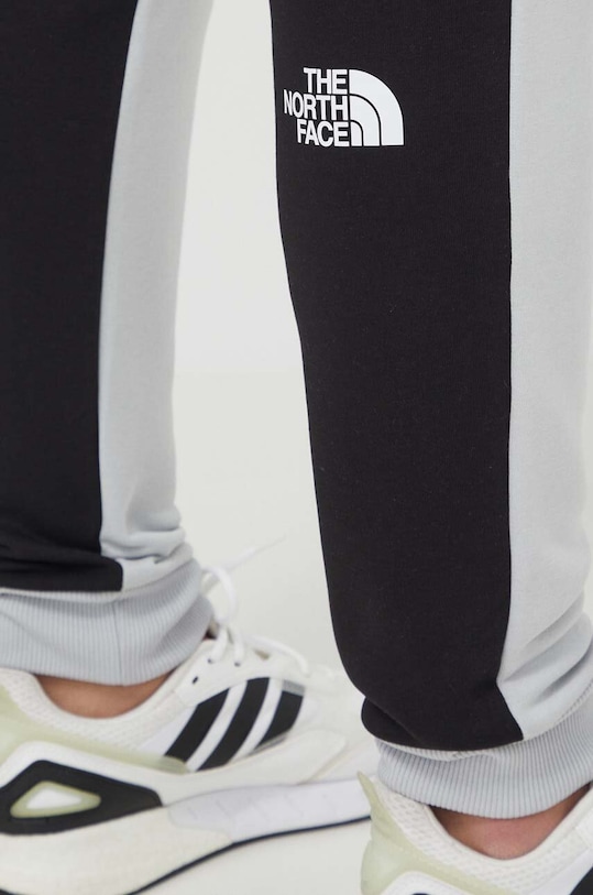 The North Face spodnie dresowe szary NF0A87DQA0M1