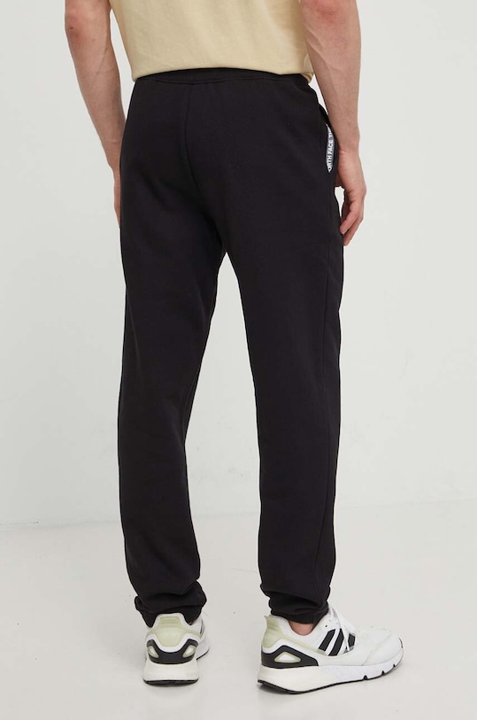 Oblečenie Bavlnené tepláky The North Face NF0A87DEJK31 čierna