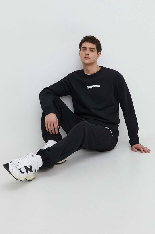 Tepláky Karl Lagerfeld Jeans 241D1002 čierna SS24