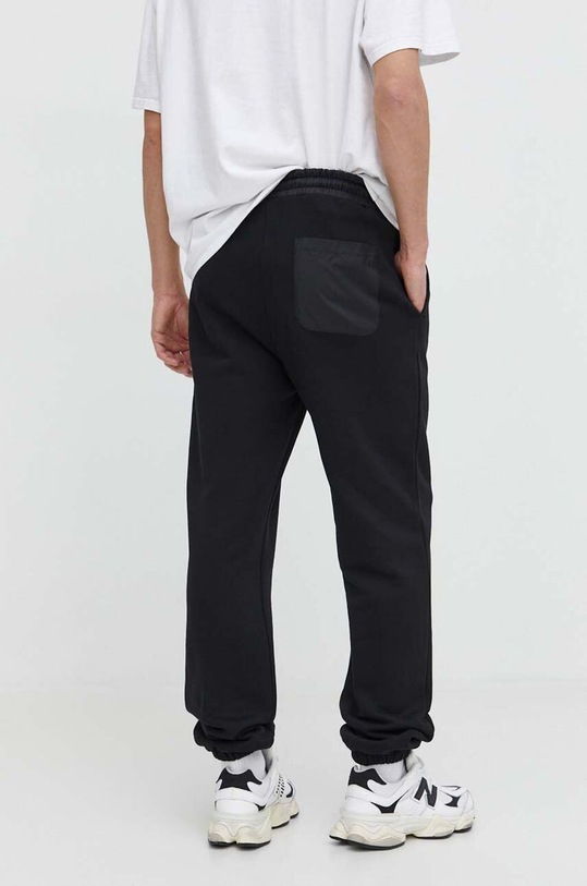 Oblečenie Tepláky Karl Lagerfeld Jeans 241D1002 čierna