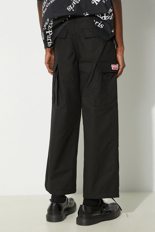 Одежда Хлопковые брюки Kenzo Cargo Workwear Pant FE55PA2429DL.99 чёрный