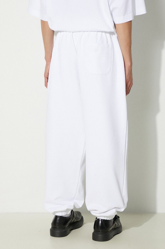 VETEMENTS joggers Embroidered Logo Sweatpants white UE64SP600W
