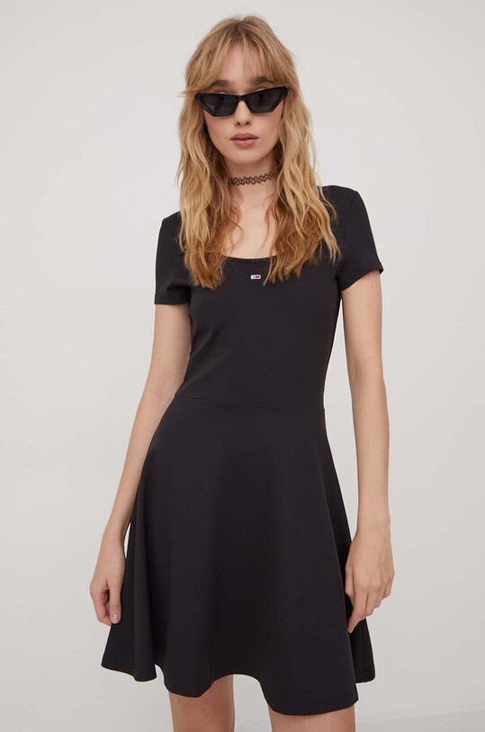 Obleka Tommy Jeans DW0DW17408 črna SS24