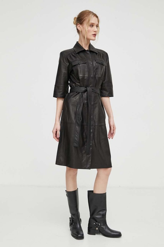 Kožené šaty Bruuns Bazaar BBW3884 černá SS24