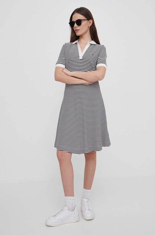 Šaty Tommy Hilfiger WW0WW41567 námořnická modř SS24