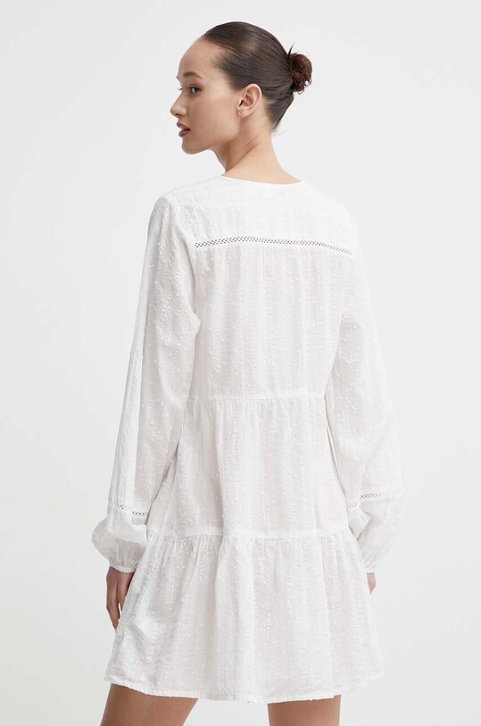 Oblečenie Šaty Superdry W8011679A.71D biela