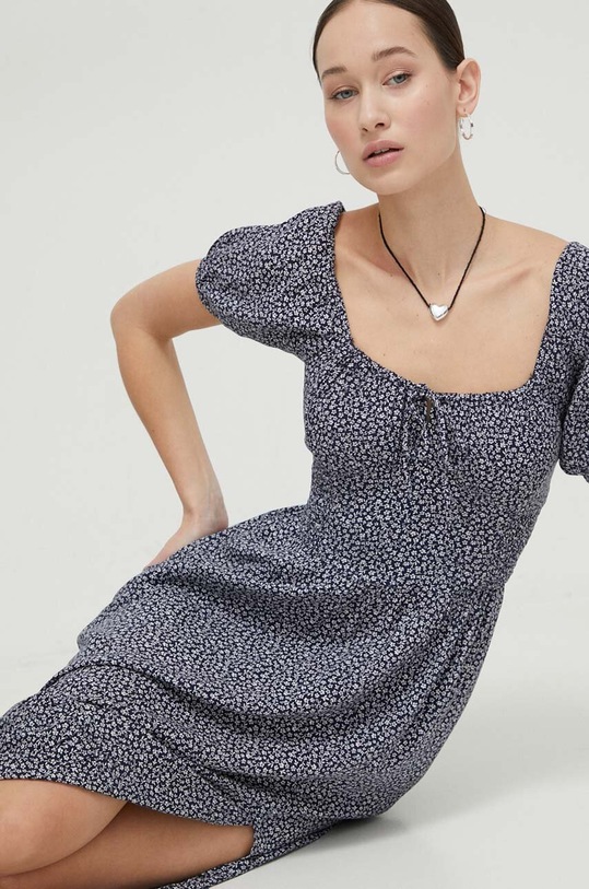 Φόρεμα Hollister Co. με μοτίβο σκούρο μπλε KI359.4065.202