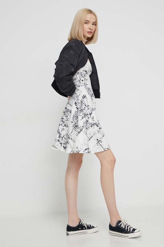 Desigual sukienka TUALLY 24SWVK09 biały SS24