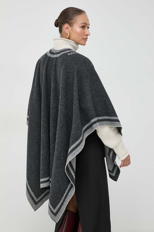 Abbigliamento Karl Lagerfeld poncho il lana 240W3308 grigio