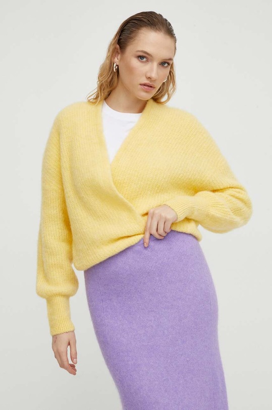 Kardigán s prímesou vlny American Vintage GILET ML COL CHALE s prímesou vlny žltá EAST19AH23