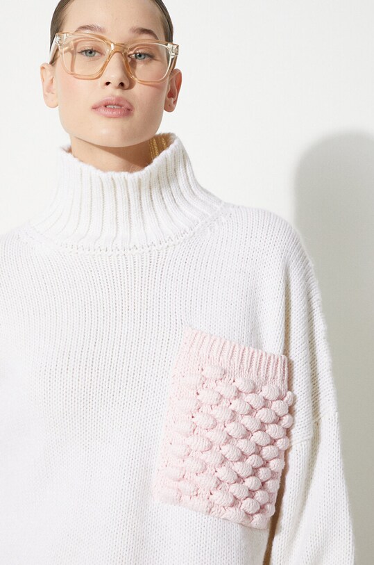 Vuneni pulover JW Anderson Textured Patch Pocket Turtleneck Jumper KW1150.YN0144.001 bež