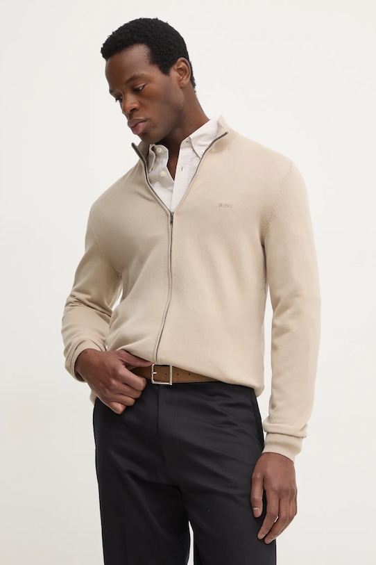 Bavlněný kardigan BOSS polorolák béžová 50505998