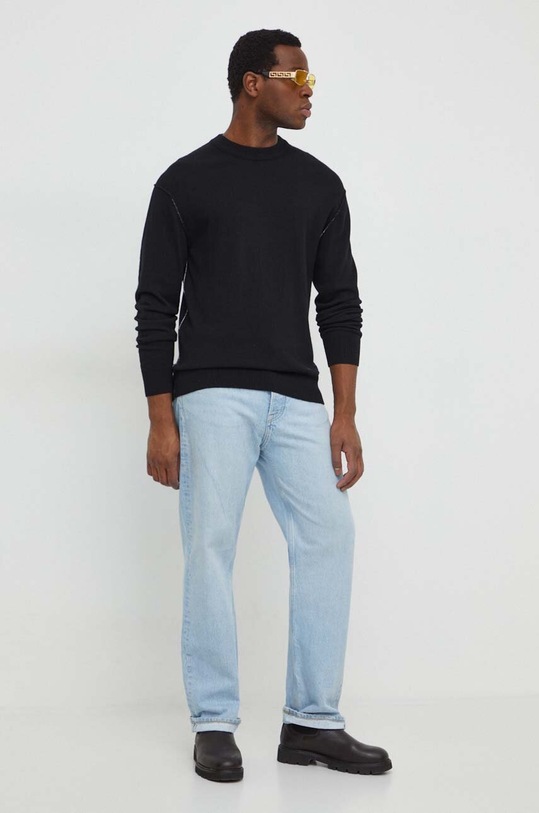 Sveter s prímesou vlny Calvin Klein K10K112540 čierna SS24