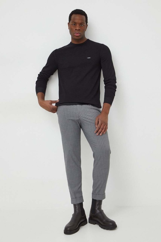 Calvin Klein sweter z domieszką jedwabiu K10K112742 czarny SS24