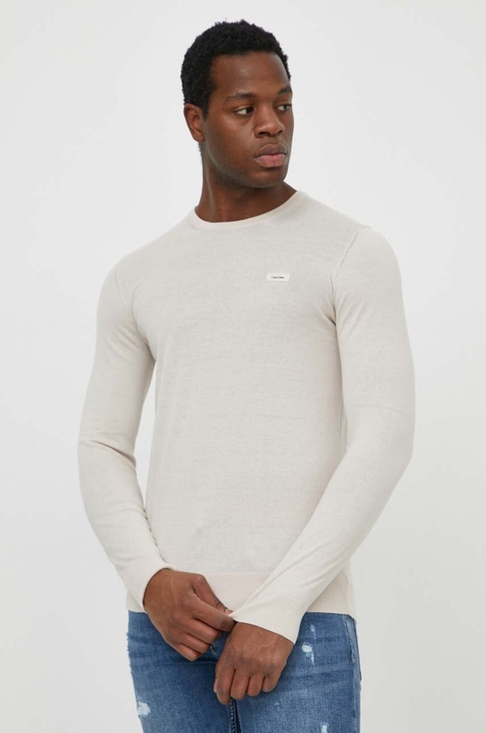 Ένα πουλόβερ σε μείγμα μεταξιού Calvin Klein άλλο μπεζ K10K113159