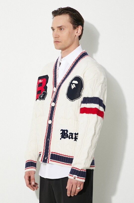 Вълнена жилетка A Bathing Ape College Badges Knit Cardigan бял 1J80120051