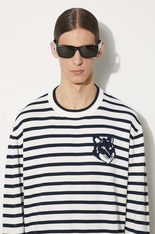 Bavlněný svetr Maison Kitsuné Fox Head Intarsia Comfort Striped Jumper MM00803KT1102 námořnická modř