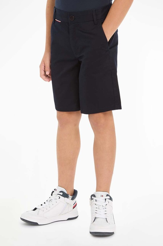 Παιδικό σορτς Tommy Hilfiger με ελαστάν σκούρο μπλε KB0KB08704.104.122.PPYH