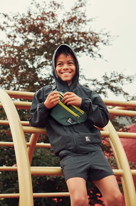 Chłopiec Jack Wolfskin szorty dziecięce TEEN SHORTS B 1609871. czarny