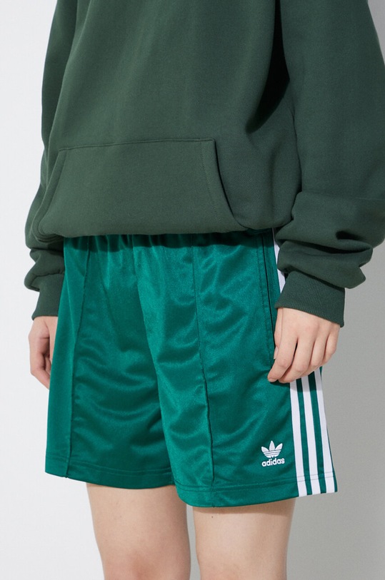 adidas Originals szorty Firebird zielony IN6287