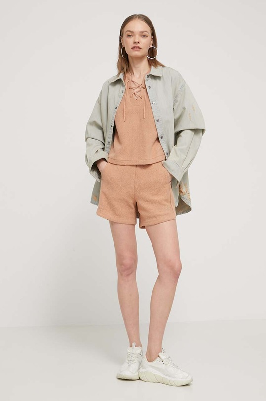 UGG szorty 1152769 beżowy SS24