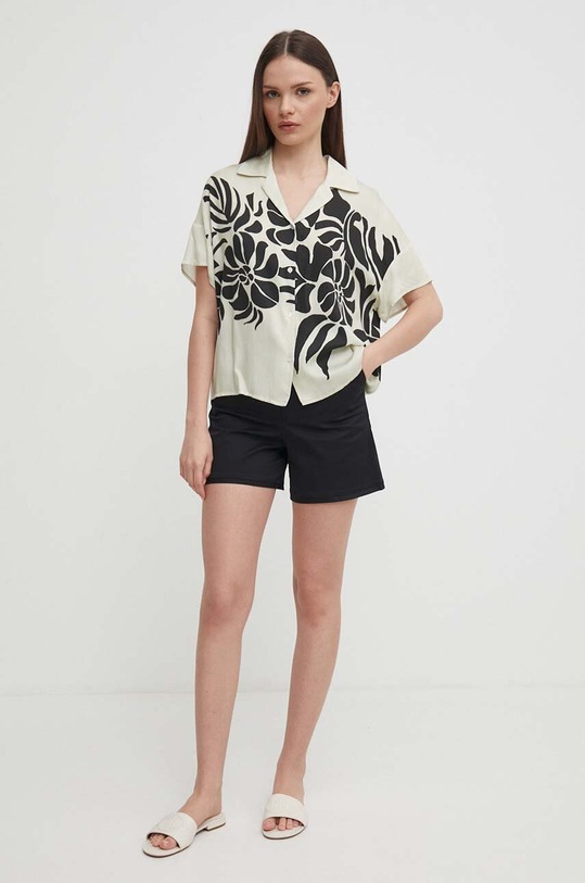 Sisley pantaloni scurti 4ED4L901A negru SS24