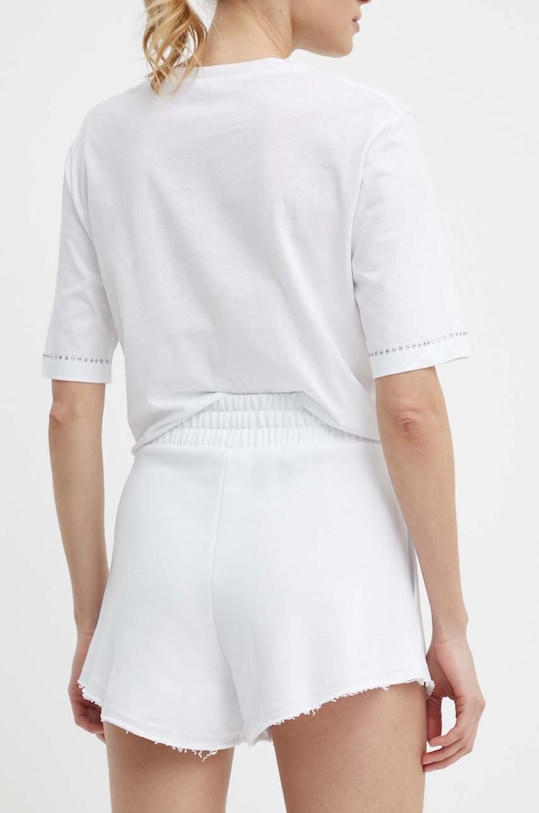 Дрехи Къс панталон Guess SKYLAR V4GD09.K8802 бял