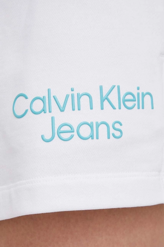 Calvin Klein Jeans szorty bawełniane biały J20J223136